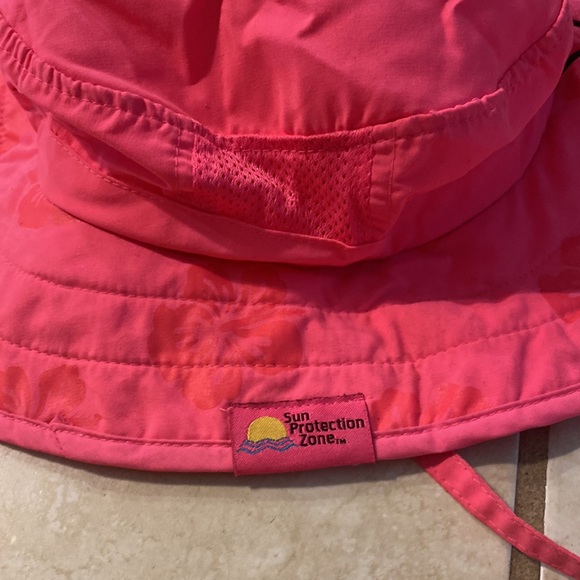 Sun Protection Zone Baby Pink Bucket Hat Adjustable with Straps - Picture 2 of 8